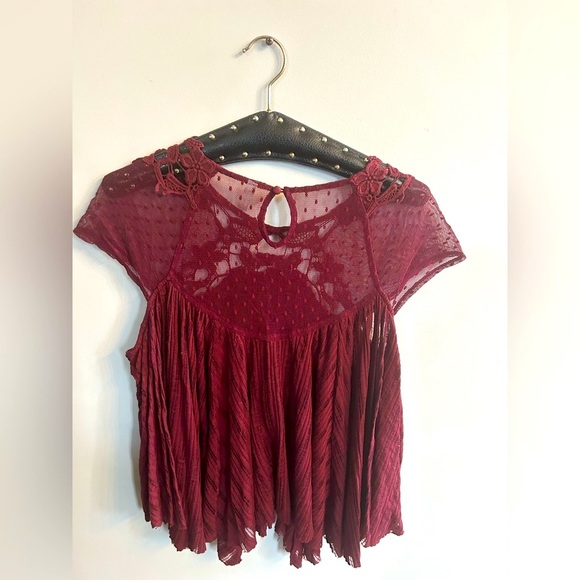 Free People lacy free edge burgundy blouse! ✌️ - Picture 1 of 4